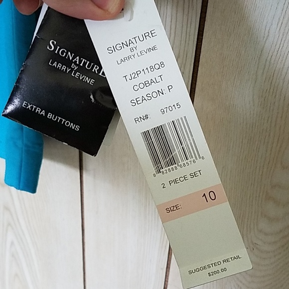 Size 10, NWT, Signature by Larry Levine skirt suit - Picture 2 of 3